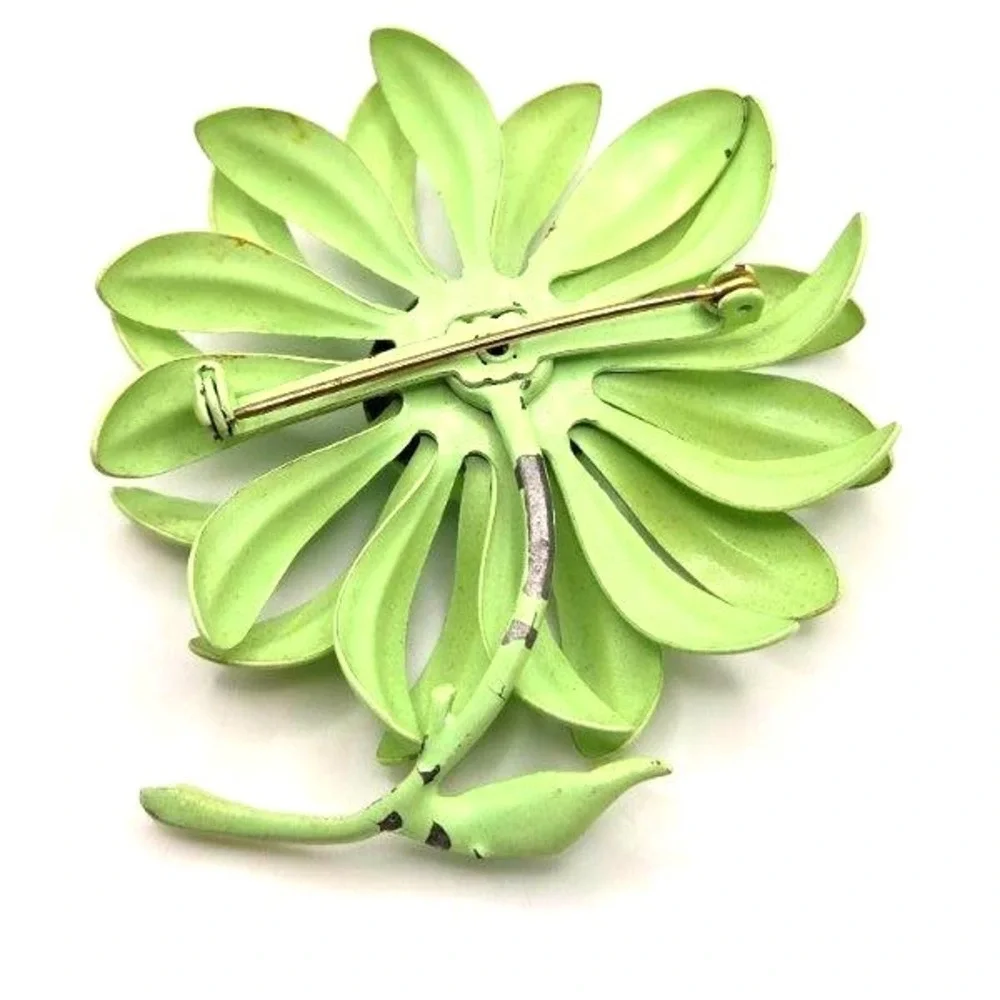Vintage 1960s Green Enamel Flower‎ Power Brooch Mod Retro Pin 2.5